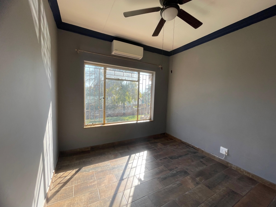 6 Bedroom Property for Sale in Ifafi North West